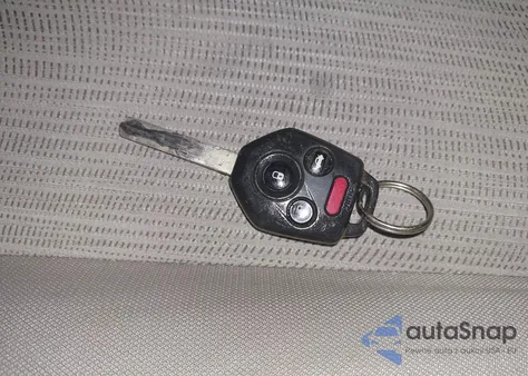 2013 Subaru Legacy 2.5I Premium из США, поврежденный, VIN 4S3BMBC65D3028017